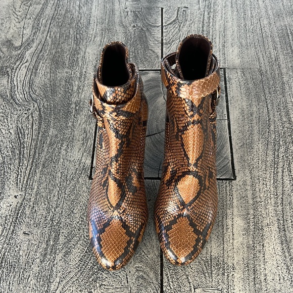 Chloe size 6.5M textured snake print leather ankle hi boots - Picture 11 of 16